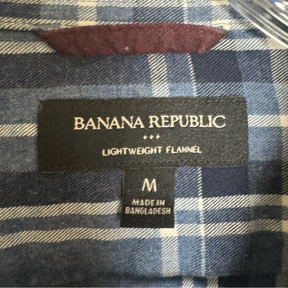 Banana Republic Blue Plaid Button Down Shirt lightweight flannel - Picture 2 of 6